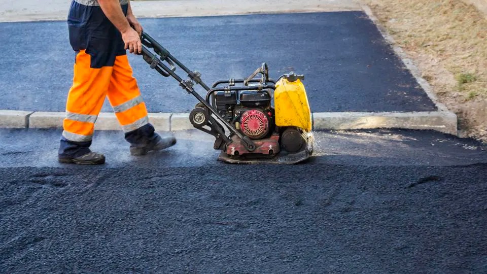 How To Hire The Best Paving Contractor?