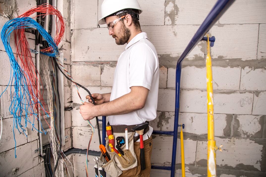 Five tips for selecting the right residential electrician!