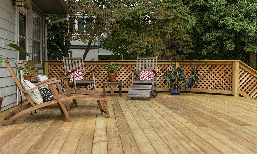 Smart Budget Planning Ensures a Stress-Free Deck Building Experience Every Time